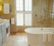Birkenhead-Haus-Blick-auf-das-Luxus-Badezimmer Birkenhead-Haus-Blick-auf-das-Luxus-Badezimmer